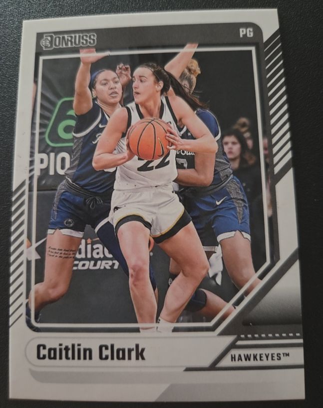 2024 Panini Donruss #10 Caitlin Clark Collection Iowa Hawkeyes — front