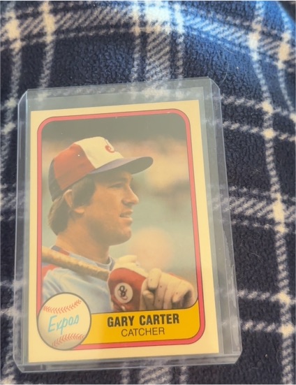 1981 Fleer #142 Gary Carter — front