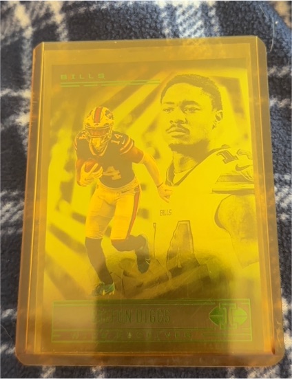 2021 Panini Illusions Orange Parallel Short Print Stefon Diggs — front