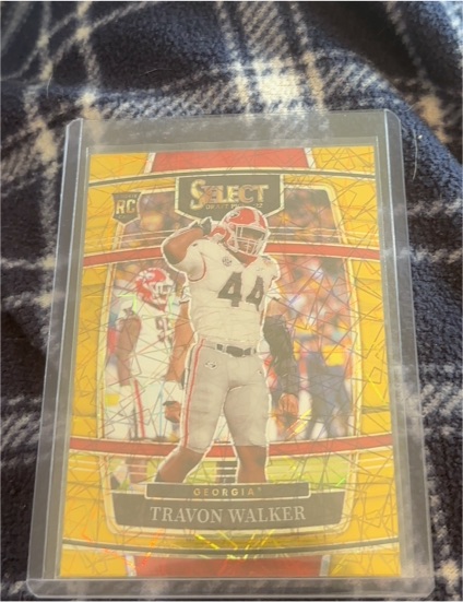 2022 Panini Select Draft Picks Concourse Red Laser Prizm #86 Travon Walker — front