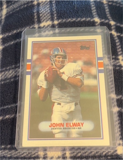 1989 Topps #241 John Elway — front