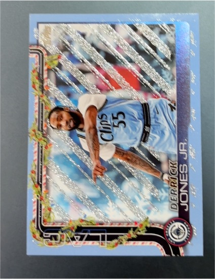 2025 Topps Holiday #H117 Derrick Jones Jr. — front