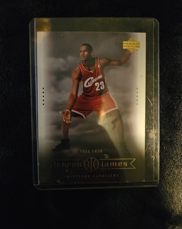 2003 Upper Deck Box Set #27 LeBron James — front
