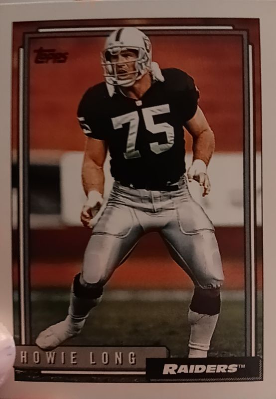 1992 Topps #124 Howie Long — front
