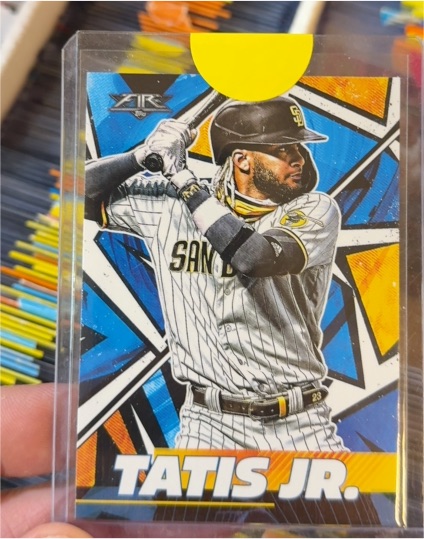 2021 Topps Fire #147 Fernando Tatis Jr. — front