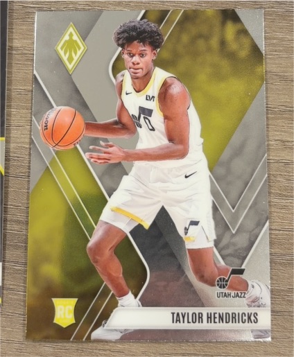 2023-24 Panini Phoenix #264 Taylor Hendricks — front