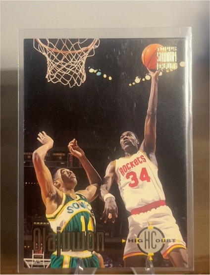 1993-94 Topps Stadium Club High Court #64 Hakeem Olajuwon — front