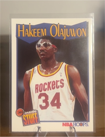1991-92 NBA Hoops #304 Hakeem Olajuwon Inside Stuff — front