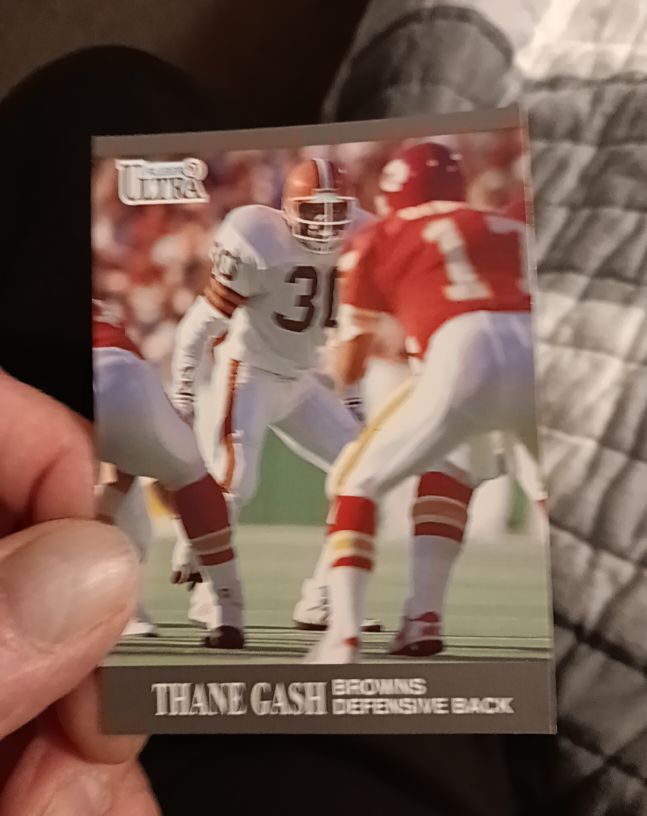 1991 Fleer Ultra Thane Cash Browns Defensive Back — front
