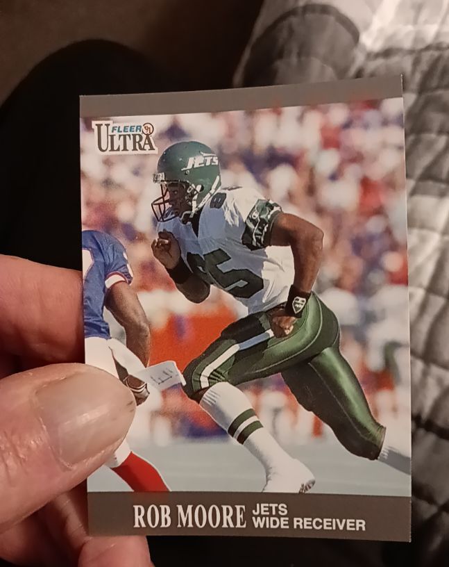 1991 Fleer Ultra #104 Rob Moore — front