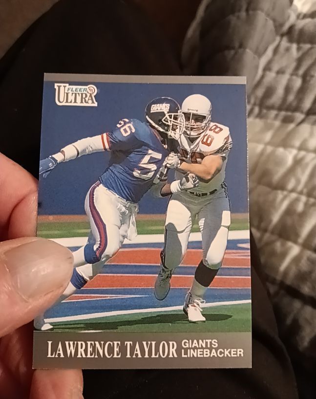 1991 Fleer Ultra #224 Lawrence Taylor — front