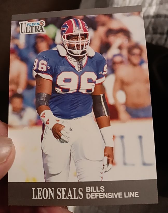 1991 Fleer Ultra #7 Leon Seals — front