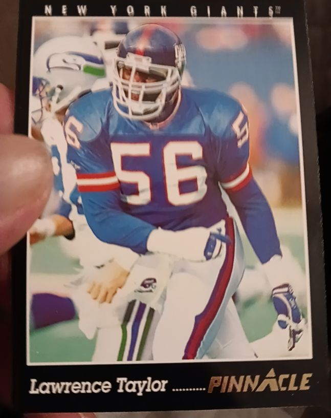 1993 Pinnacle #246 Lawrence Taylor — front
