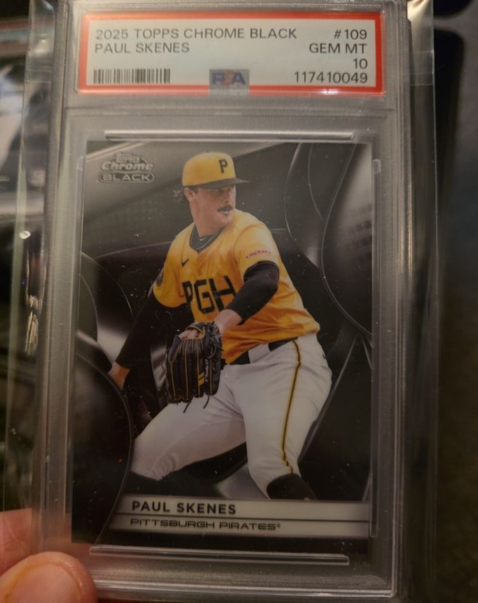 2025 Topps Chrome Black #109 Paul Skenes — front