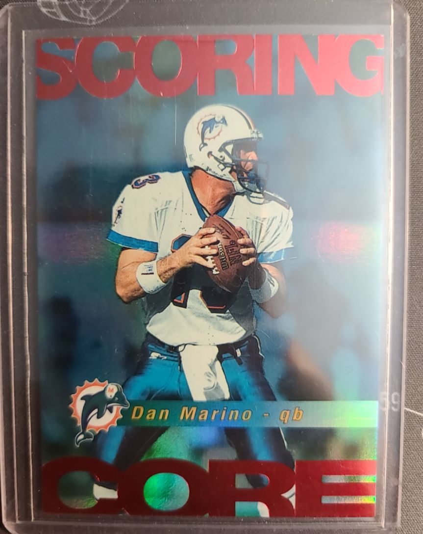 1999 Score Scoring Core Dan Marino — front