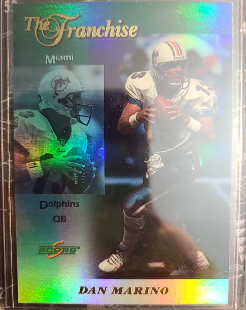 1999 Score #16 Dan Marino The Franchise — front