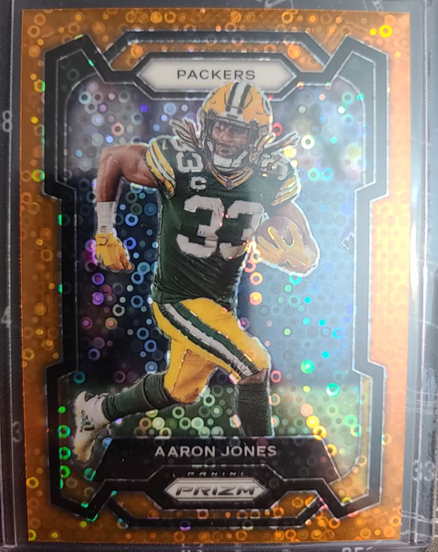 2023 Panini Prizm #105 Aaron Jones — front