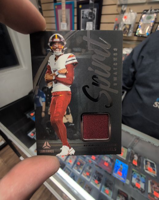 2025 Panini Luminance #SSW-JDA Jayden Daniels Spirit Swatches Patch — front