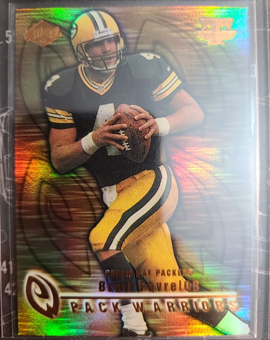 1999 Collector's Edge Triumph Pack Warriors #PW8 Brett Favre — front