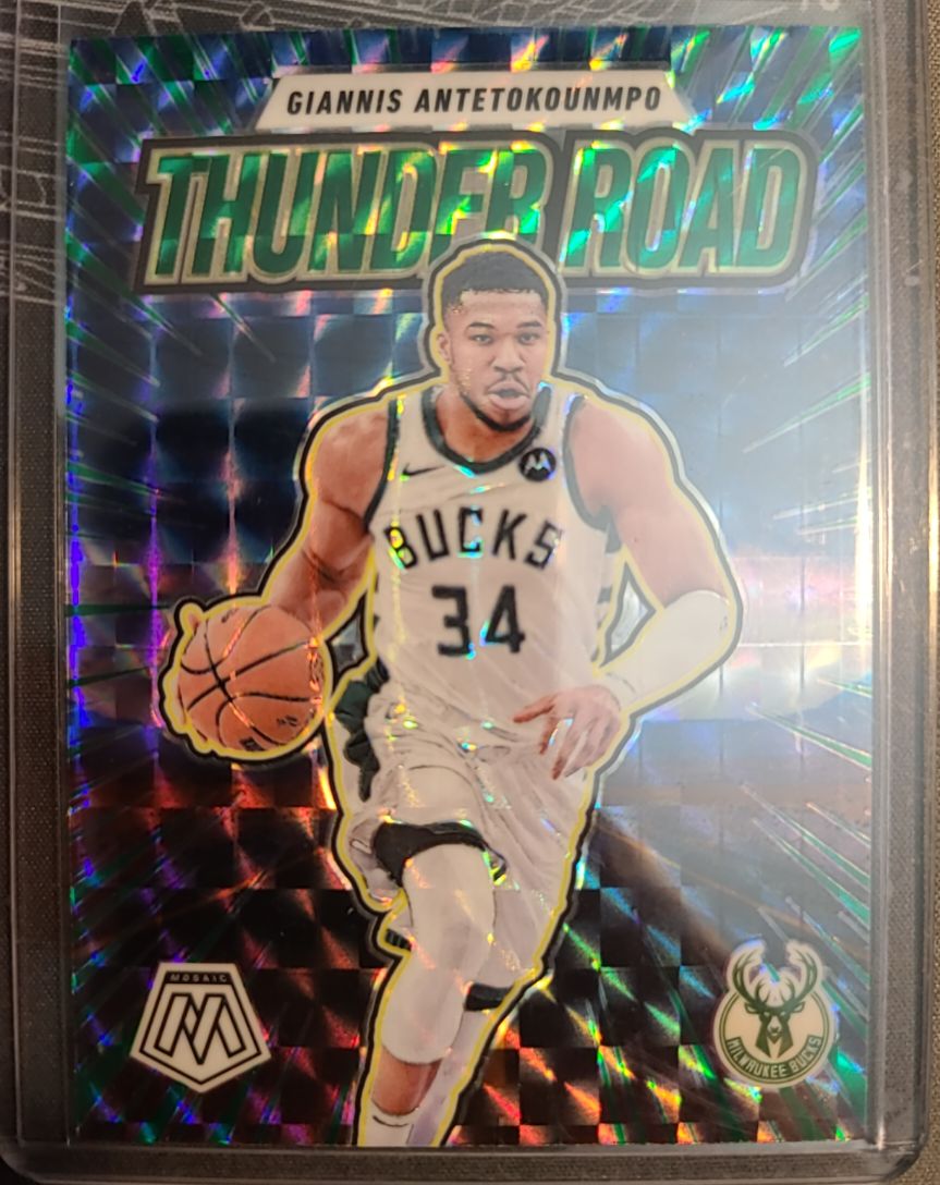 2024-25 Panini Mosaic Thunder Road #9 Giannis Antetokounmpo — front