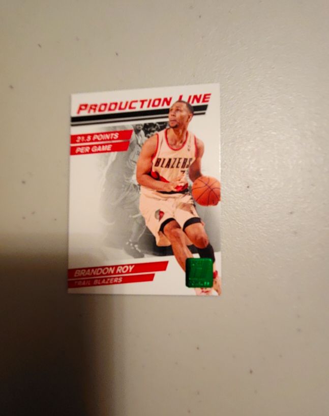 2010-11 Donruss Production Line Die Cuts Emerald #68 Brandon Roy — front