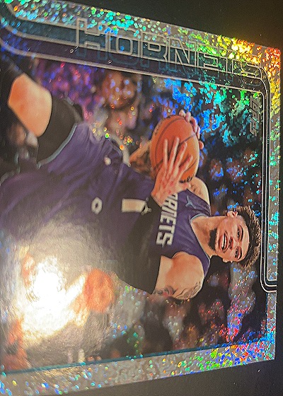 2025-26 Topps Holiday Basketball LaMelo Ball Silver Glitter Holiday -HORNETS- — front