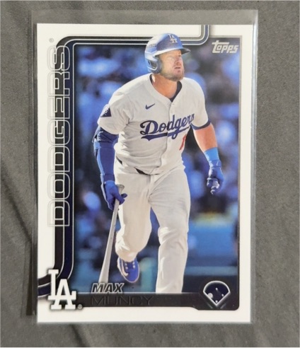 2025 Topps Series 2 #378 Max Muncy — front