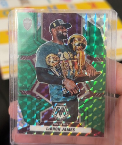 2021-22 Panini Mosaic #298 LeBron James — front