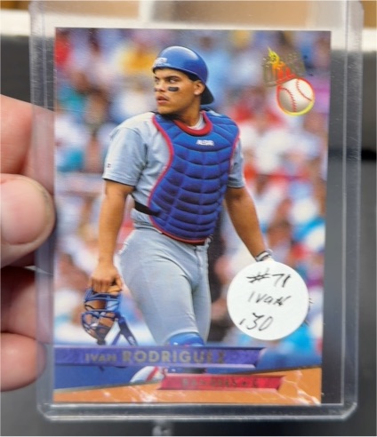 1993 Fleer Ultra #284 Ivan Rodriguez — front