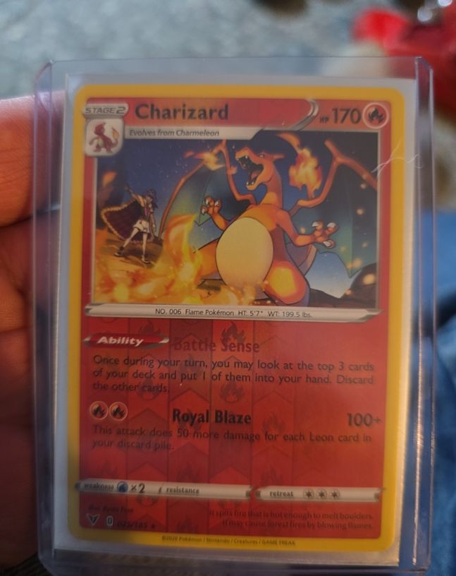 2020 Pokémon Vivid Voltage #025 Charizard — front
