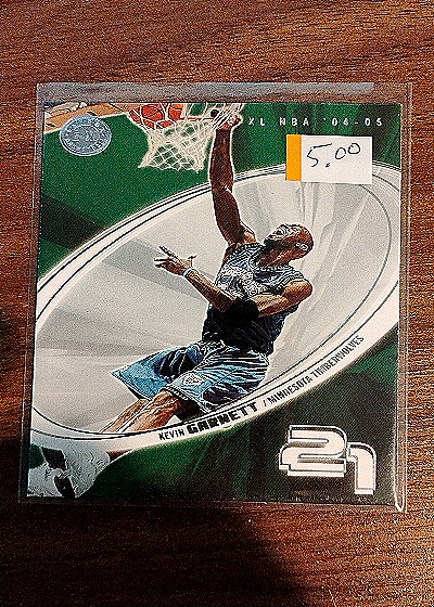 2004-05 Fleer/Skybox E-XL #67 Kevin Garnett — front