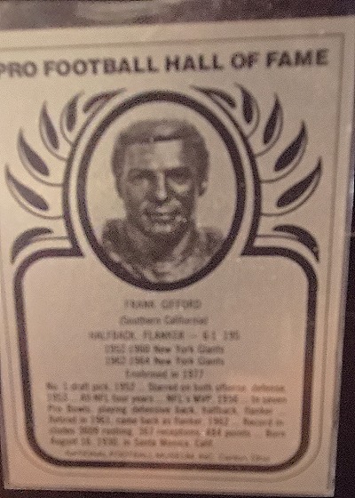 1981 Pro Football Hall of Fame Metallic Card #1 Y.A. Tittle — front