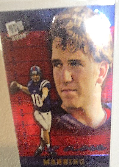 2004 Press Pass SE Up Close #UC1 Eli Manning — front