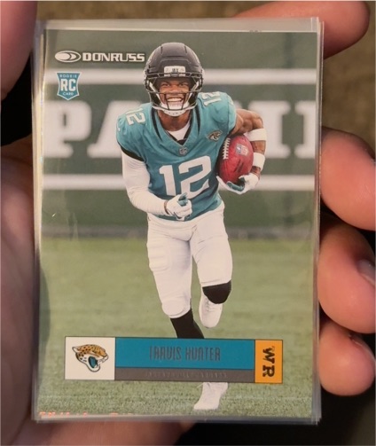 2025 Panini Donruss Retro 2005 #R05-TVH Travis Hunter — front