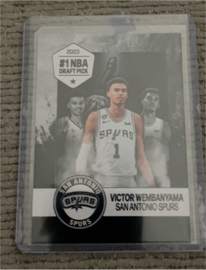 2023 Victor Wembanyama #1 NBA Draft Pick Limited Edition Rookie Card — front