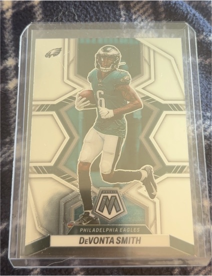 2022 Panini Mosaic #6 DeVonta Smith — front