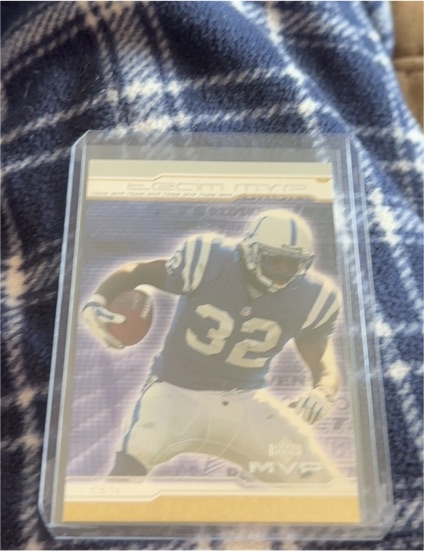 2001 Upper Deck MVP #MVP4 Edgerrin James — front