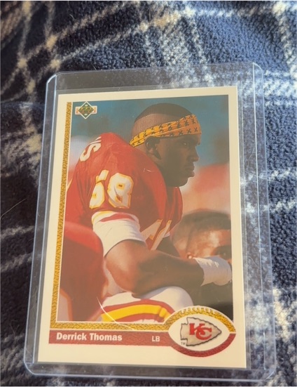 1991 Upper Deck #165 Derrick Thomas — front