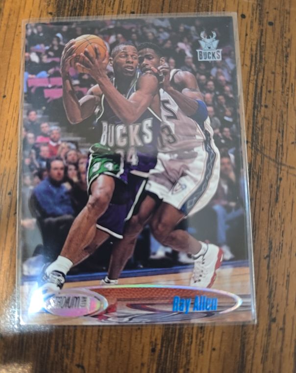 1998-99 Topps Stadium Club #3 Ray Allen Milwaukee Bucks — front