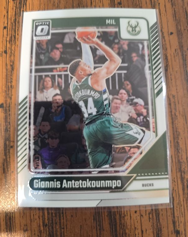 2024-25 Panini Donruss Optic #176 Giannis Antetokounmpo — front