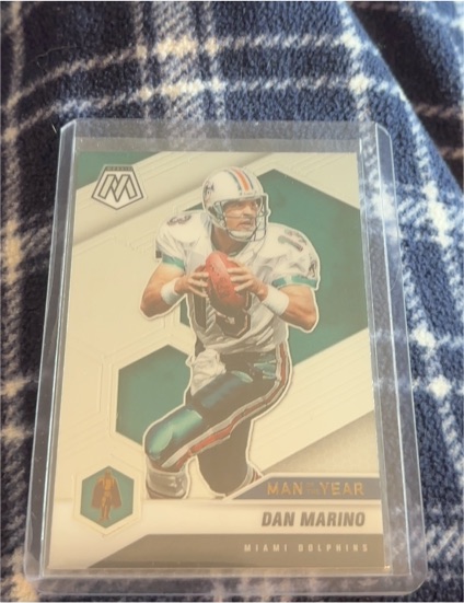 2021 Panini Mosaic #278 Dan Marino Man of the Year — front