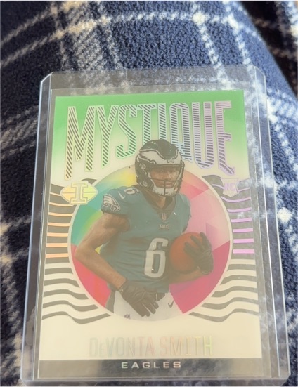 2021 Panini Illusions Mystique #MY-5 DeVonta Smith — front
