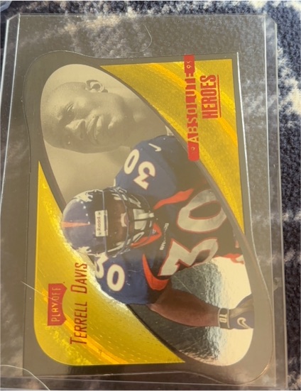 1999 Playoff Absolute SSD Heroes Gold #HE23 Terrell Davis — front