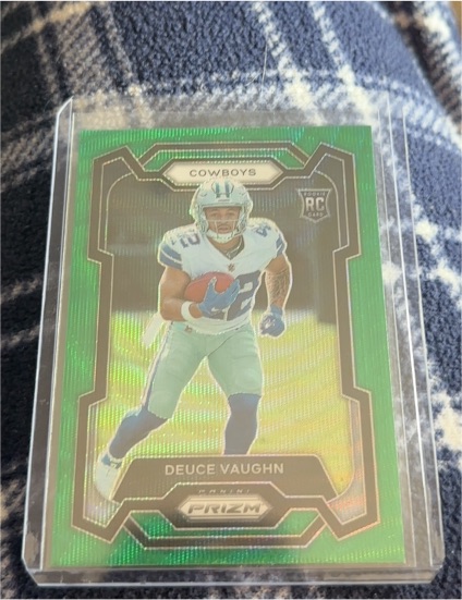 2023 Panini Prizm #324 Deuce Vaughn — front