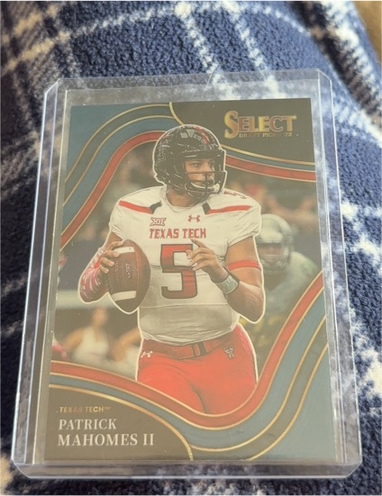2022 Panini Select Draft Picks #124 Patrick Mahomes II — front