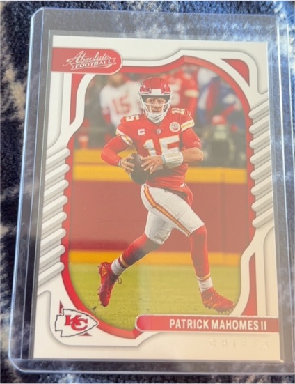 2022 Panini Absolute #38 Patrick Mahomes II — front