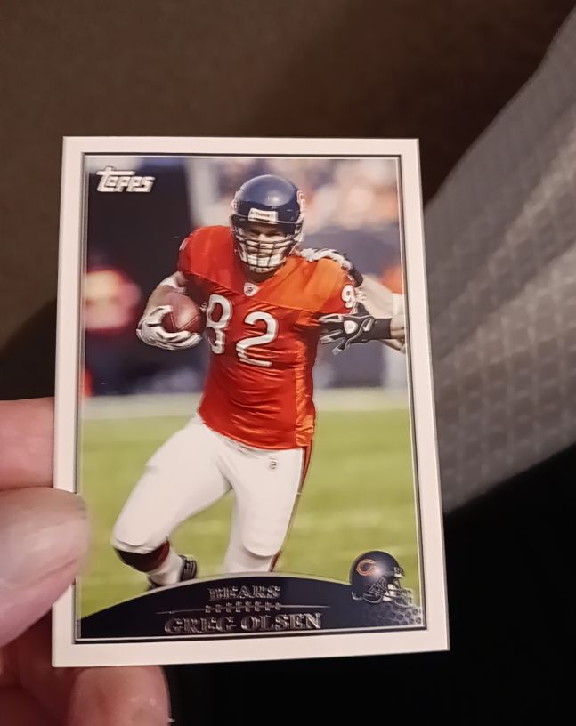 2009 Topps #137 Greg Olsen — front