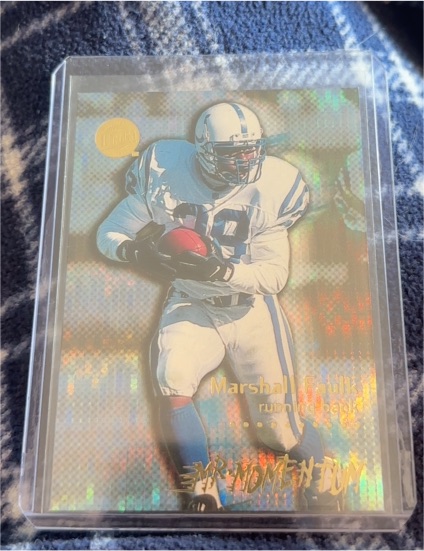 1996 Fleer Ultra Mr. Momentum #5 Marshall Faulk — front