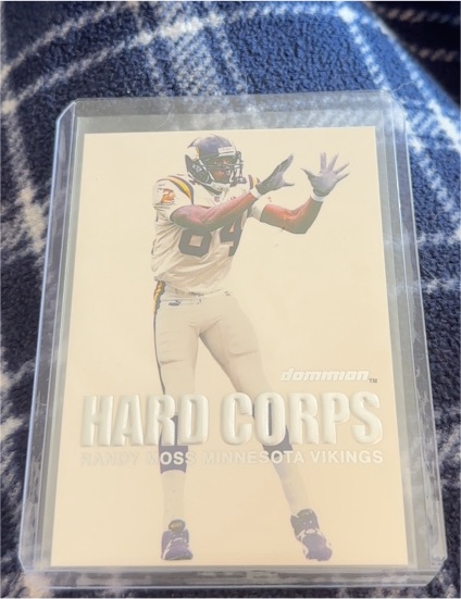2000 SkyBox Dominion Hard Corps #4 Randy Moss — front
