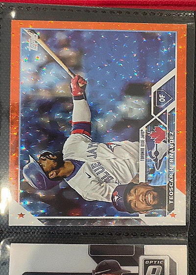2023 Topps #186 Teoscar Hernandez — front